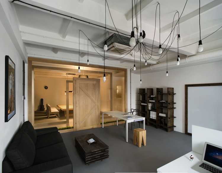 Un appartement design et chic frenchy fancy Suspension design cuisine