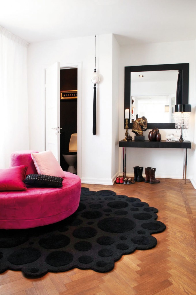 Un appartement inspiré des voyages très lumineux