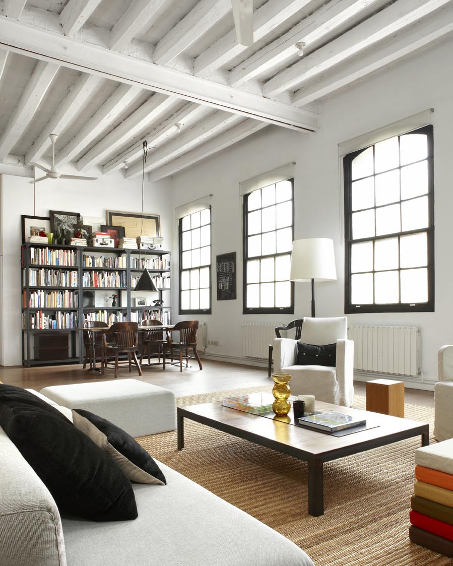 City loft apartment: loft apartment with garden along canal in ...