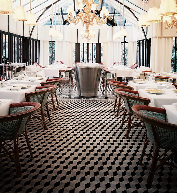Philippe starck revisite le royal monceau frenchy fancy Noir sol décor