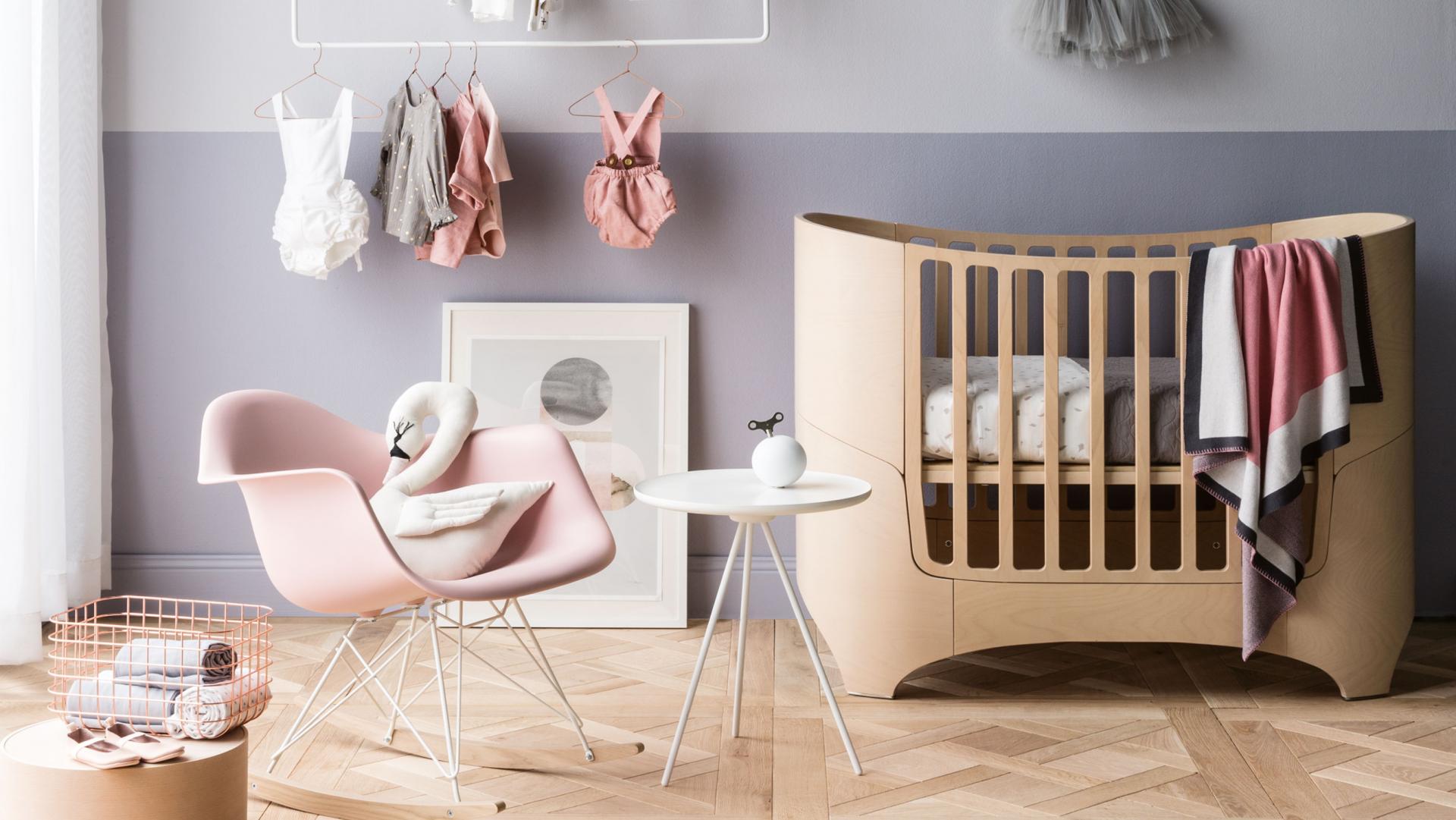 Chambre jaune et gris bébé: chambre ado avec mur gris, blanc et ...