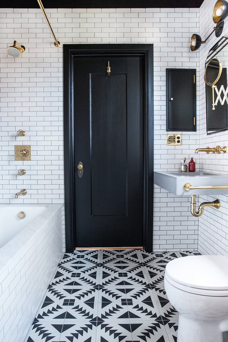 Salle de bain noir blanc bois: salle de bain graphique noir blanc ...