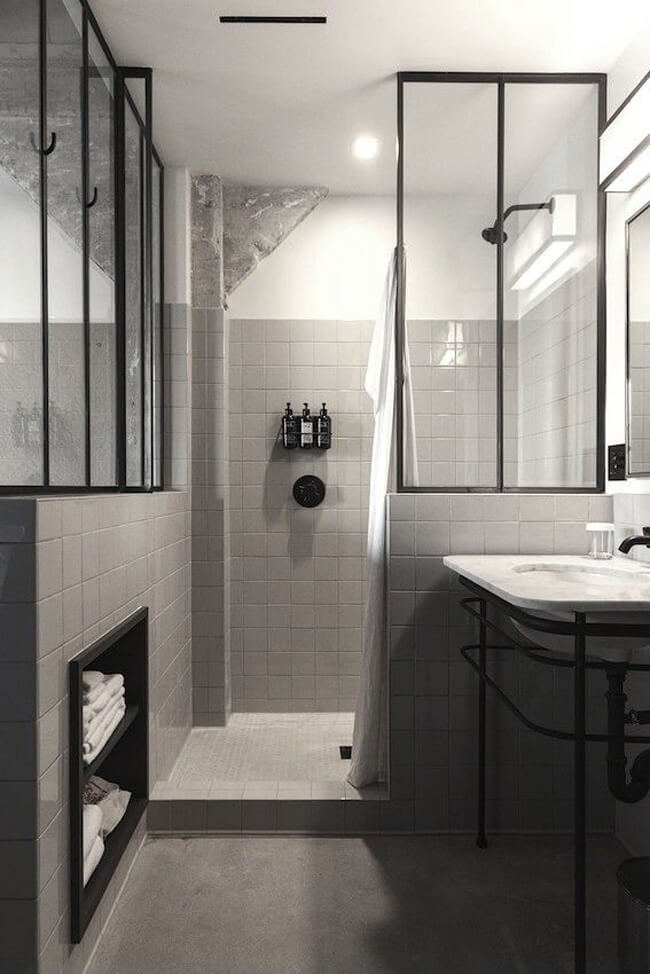 Separation dans un grande salle de bain avec wc ~ tazmik.com for .