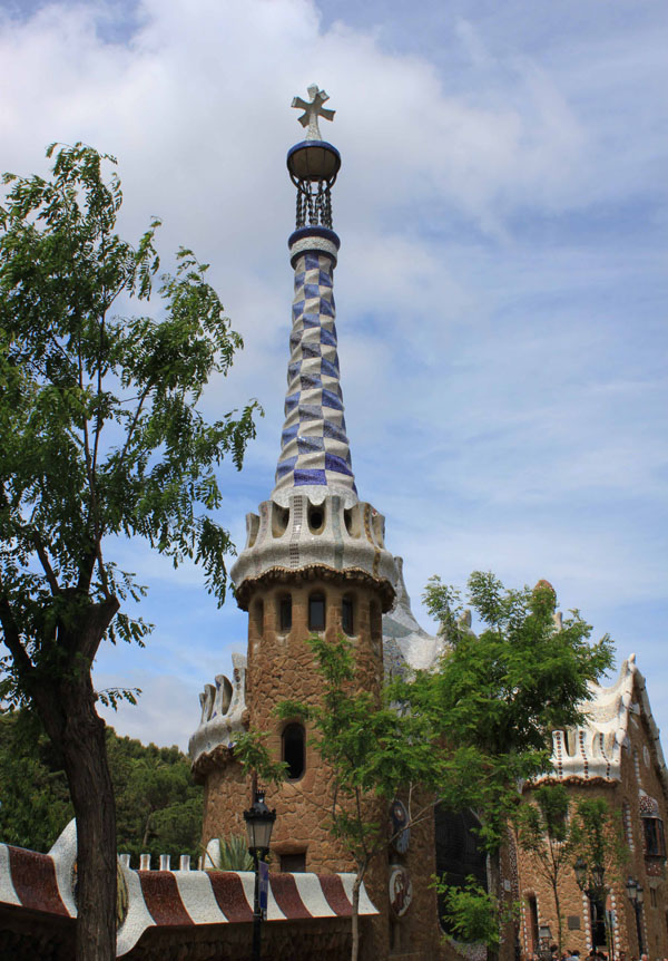 Le Parc Güell by Antoni Gaudí