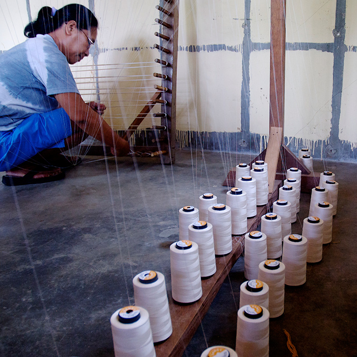 Atelier de tissage aux Philippines