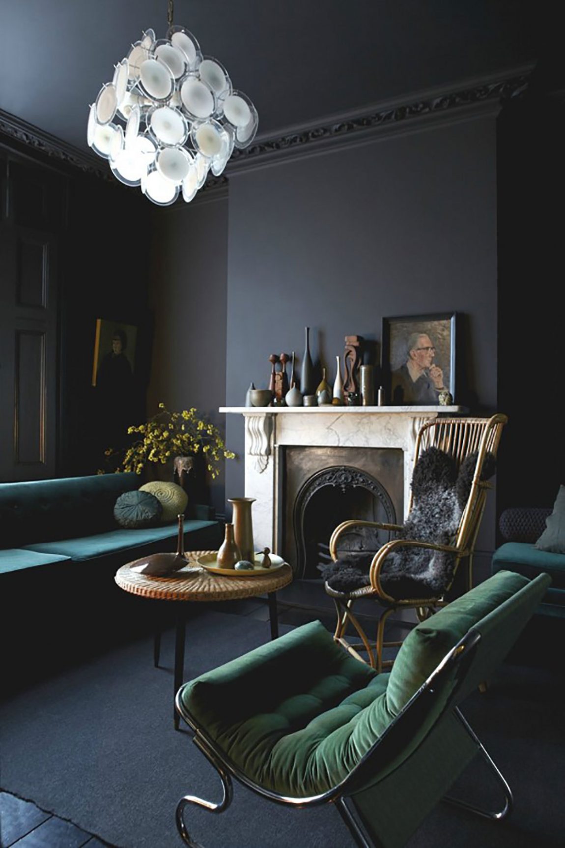 Moulures & couleurs sombres - Frenchyfancy
