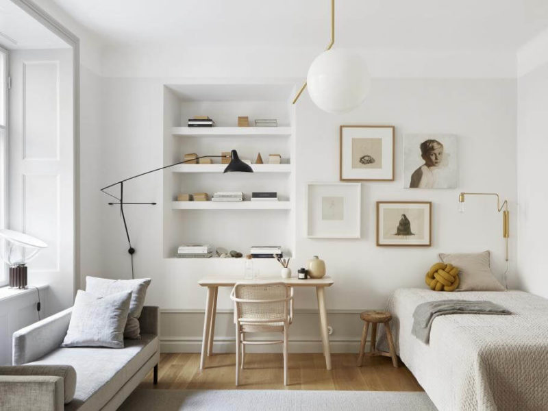 Un petit appartement décoré avec des camaïeux de blanc chaud - FrenchyFancy