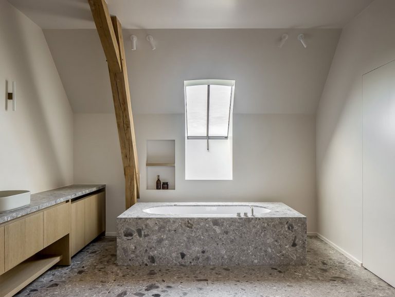 Salle de bain en pierre naturelle