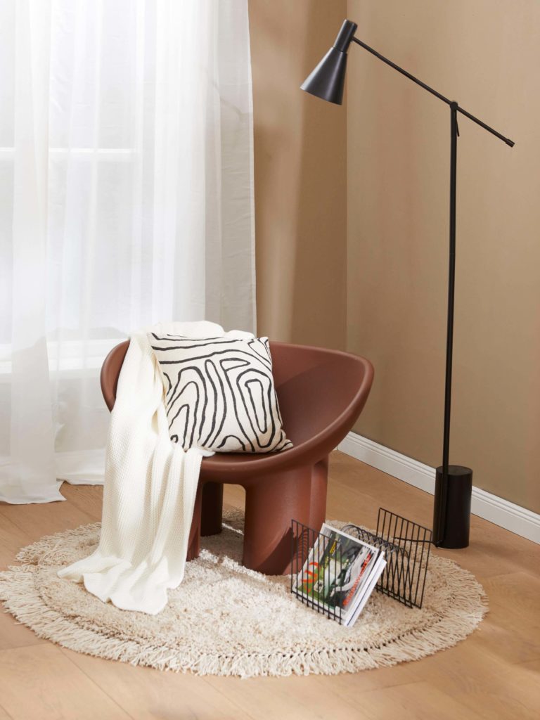 fauteuil Roly Poly marron décoration salon cosy
