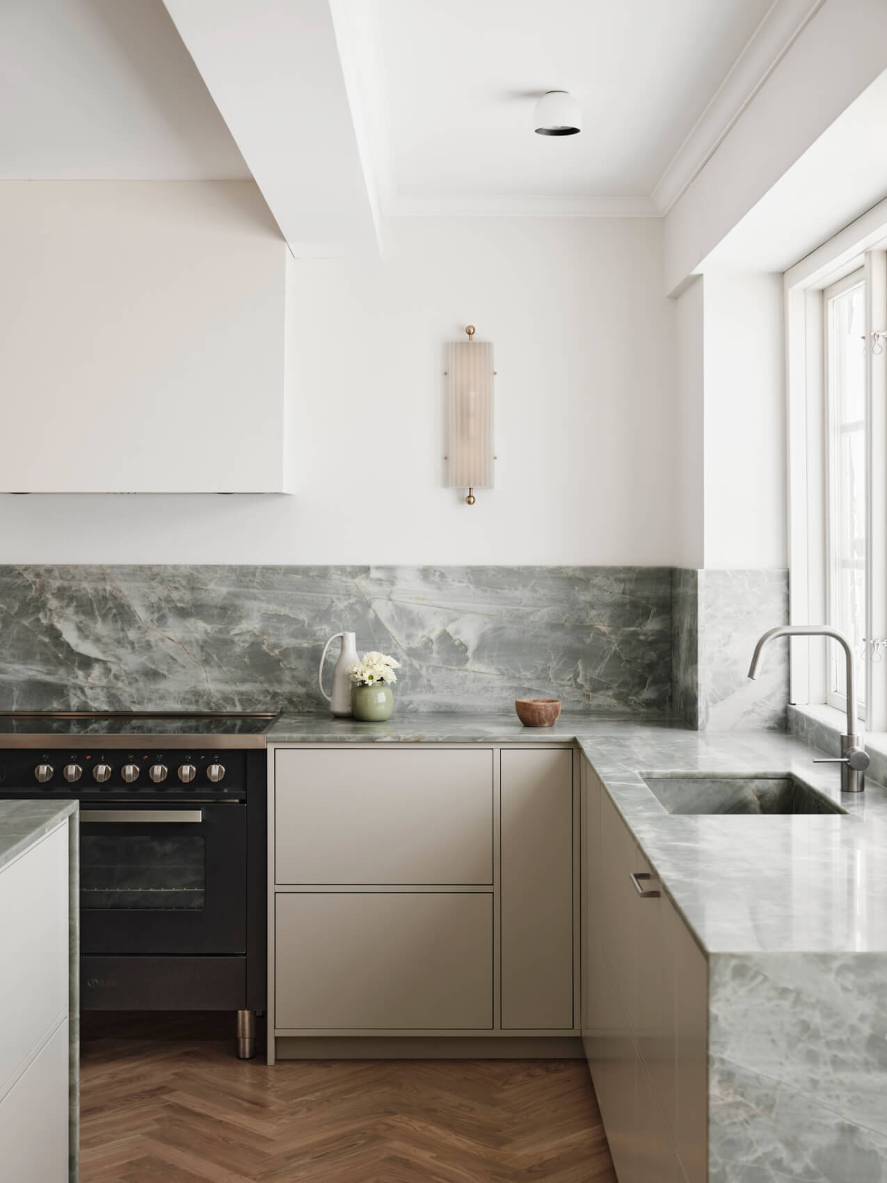 Nordiska Kök signe un nouveau design de cuisine minimaliste